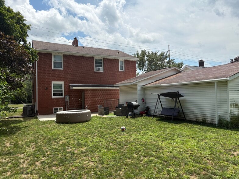 Yard - 2005 Interurban Rd