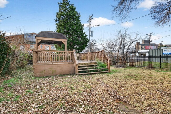 Building Photo - 4036 Dunnica Ave