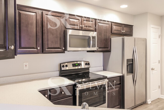 Building Photo - Coming HOME never felt so good!