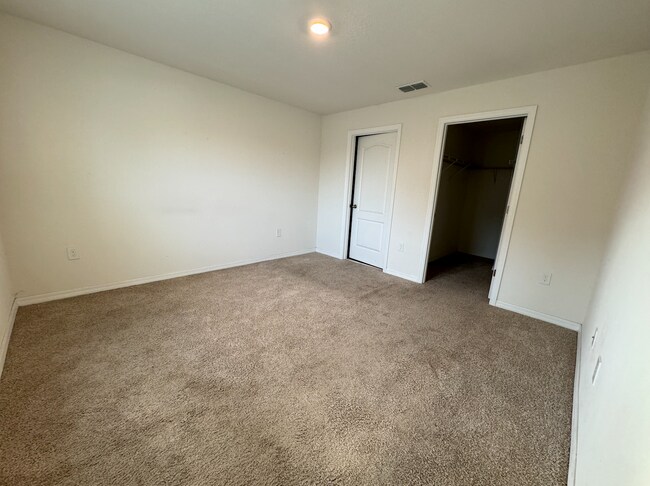 Building Photo - 1056 Gerona Ave