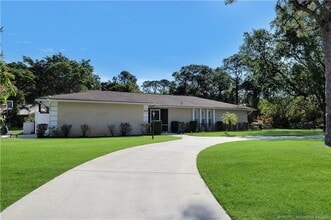 Building Photo - 434 NE Acacia Pl