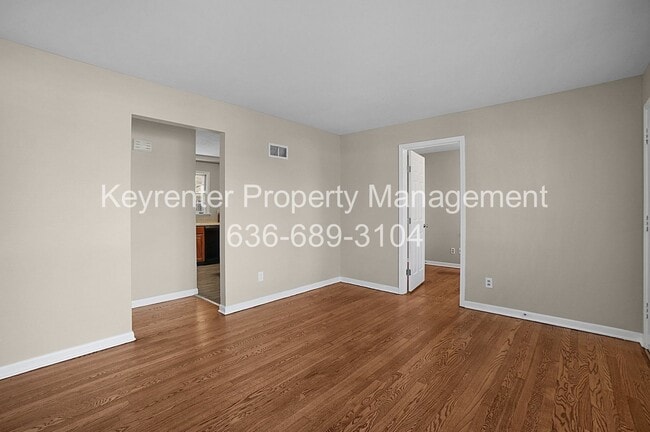 Building Photo - COMING SOON!! Charming 3-Bedroom Home in a Prime Saint Charles Location!