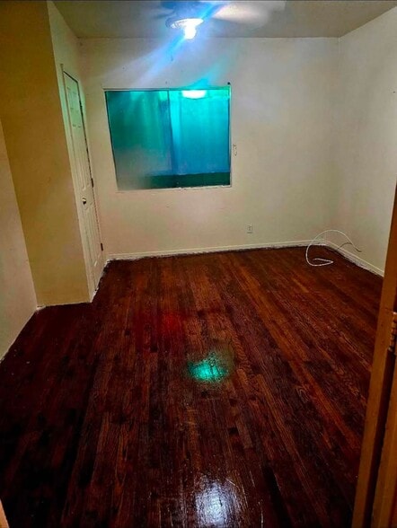 Building Photo - 9726 Zamora Ave