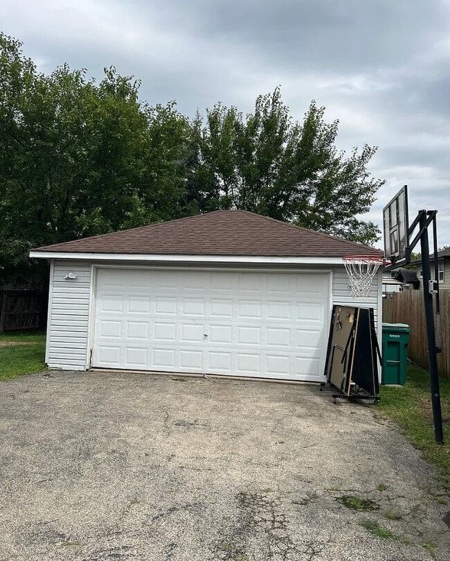 Building Photo - 2904 Frank Turk Dr