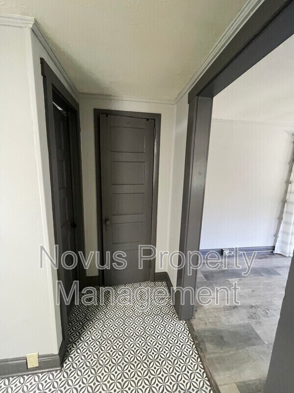 Building Photo - 107 Parson St