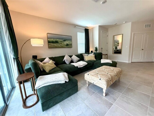 Building Photo - 5237 NW 48th Pl