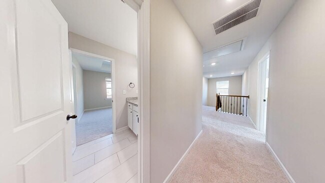 Building Photo - Large Home in The Preserve