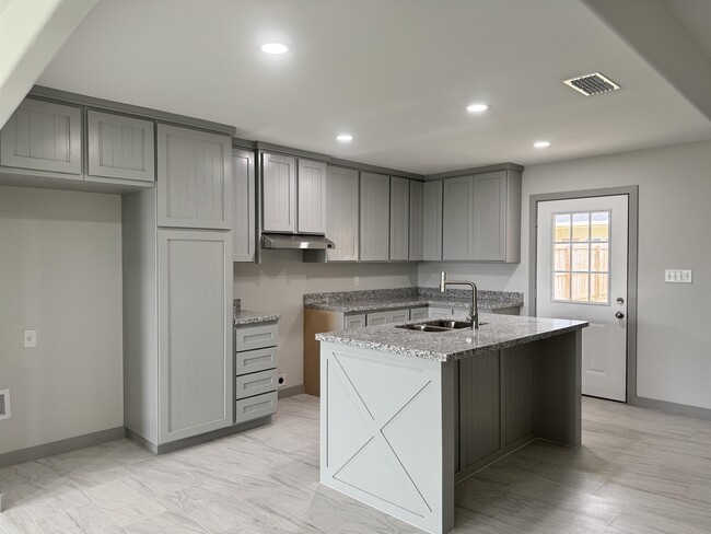 Building Photo - 1432 El CAPORAL DR.