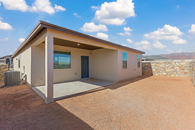 Building Photo - 51025 Sand Verbena Ave