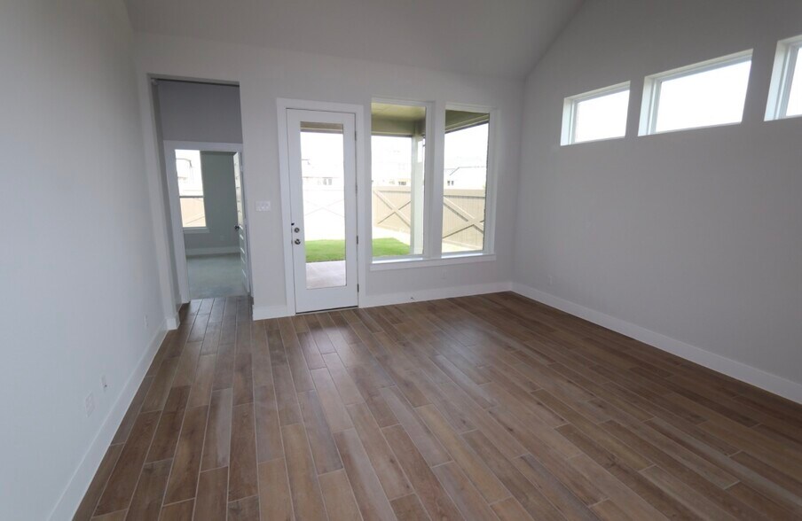 Building Photo - 2423 Shallot Ln