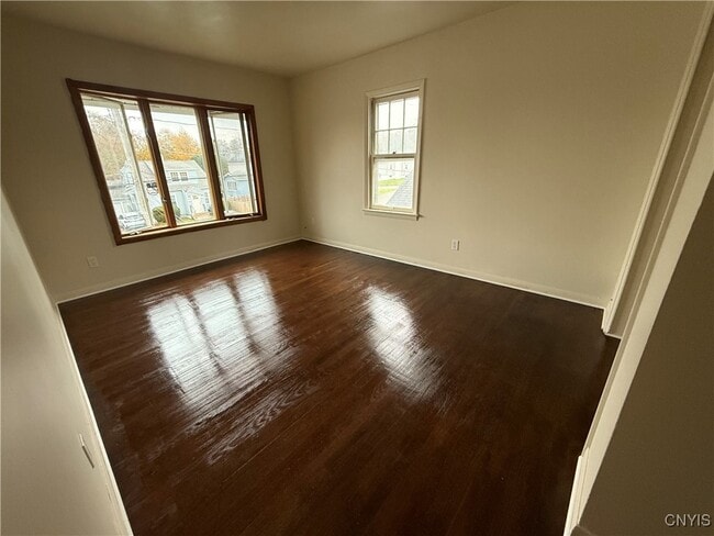 Building Photo - 483 Pleasantview Ave