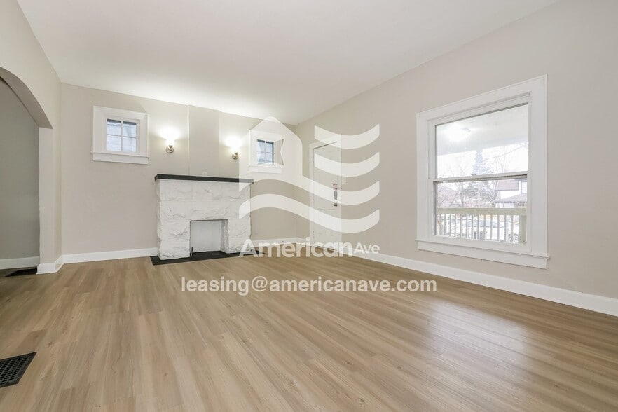 Building Photo - 115 N Topping Ave