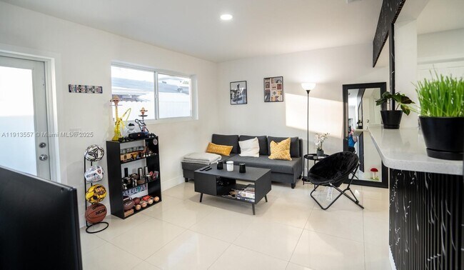 Building Photo - 2388 NE 173rd St