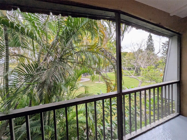 Building Photo - 3101 Oakland Shores Dr