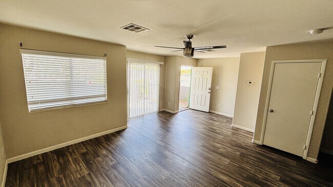 Building Photo - 5754 Wind Dancer Dr