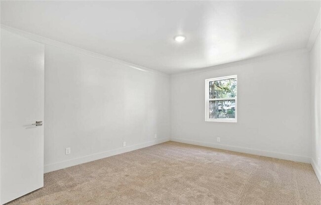 Building Photo - 3655 Old Shell Rd