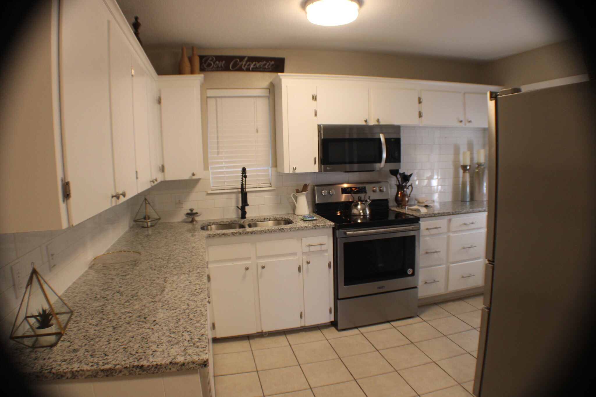 Building Photo - 1307 Sherry Ln