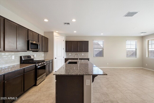 Building Photo - 10211 W Crittenden Ln