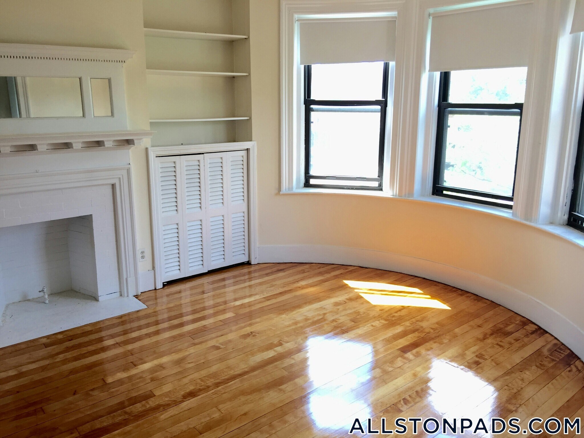 Building Photo - 25 Brighton Ave