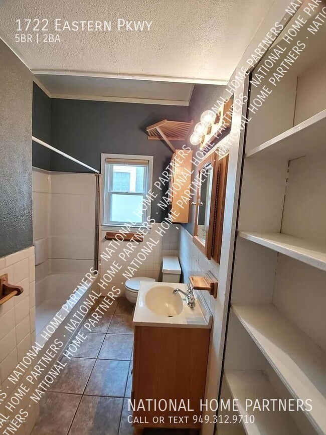 Building Photo - Rent to Own 5 bedroom with $15,000 Down - ...