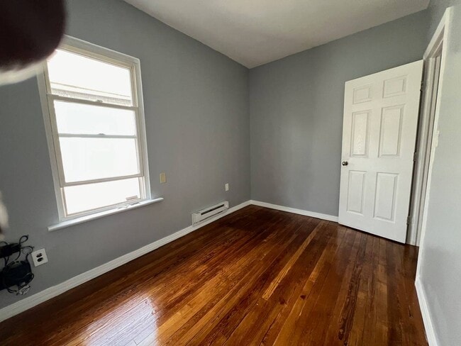 Building Photo - 27 Alton Pl