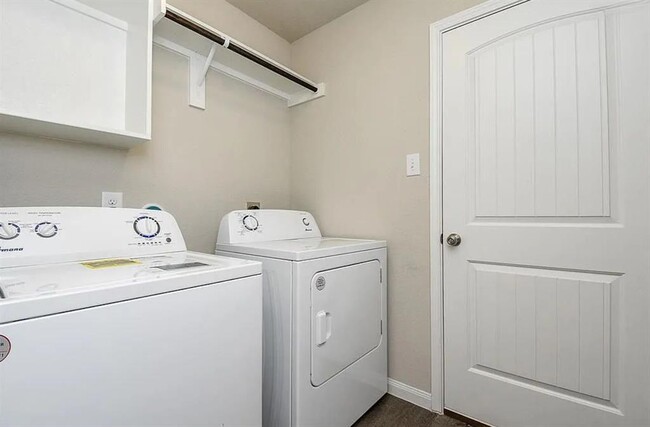 Building Photo - 2516 Westslope Dr