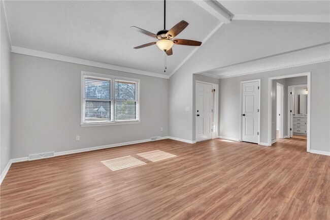 Building Photo - 100 Sunningdale Ct