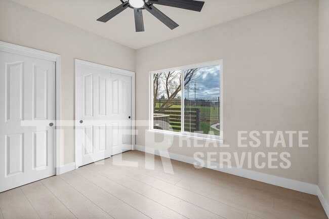 Building Photo - 5250 Fenton Way