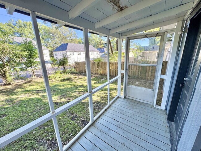 Building Photo - 666 Landis St