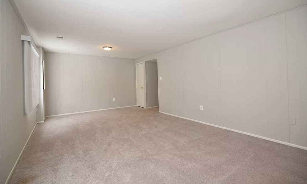 Building Photo - 3152 Bayswater Ct