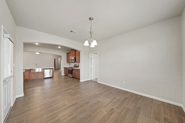 Building Photo - 6010 Kolle Dr