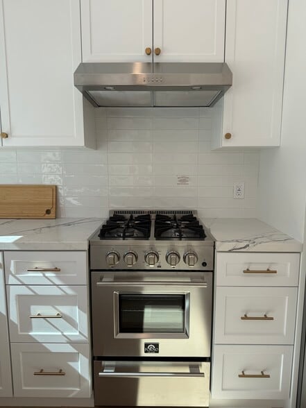 Building Photo - 6641 Glade Ave