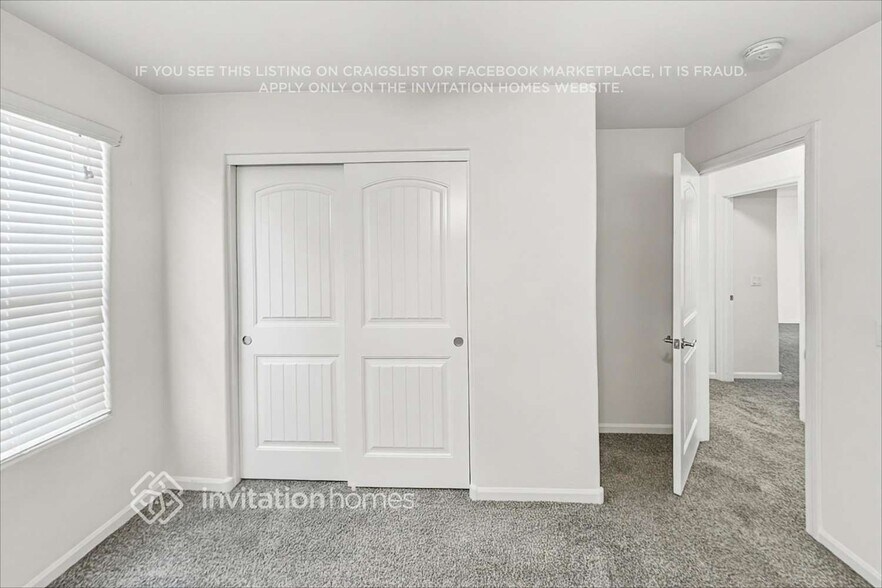 Building Photo - 1370 S Ponderosa Dr