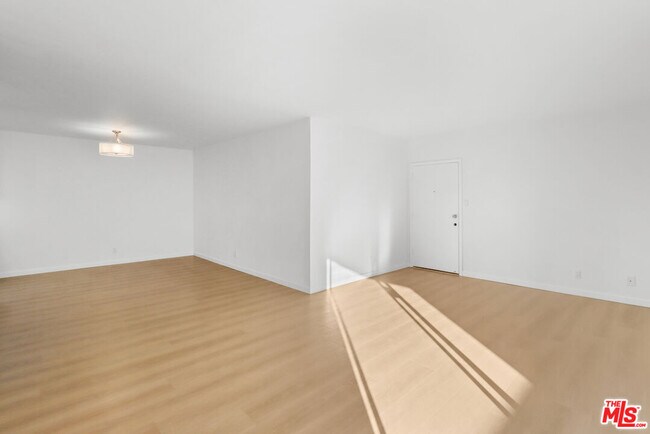 Building Photo - 1114 12th St