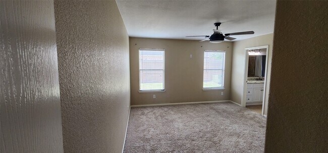 Building Photo - 8830 Summerset Meadow Ct