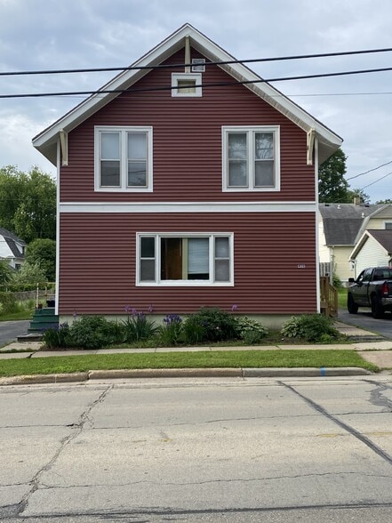 Building Photo - 406 E Beacon Ave