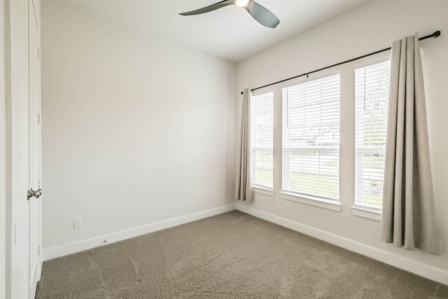 Building Photo - 340 Cavil Barrier Ln
