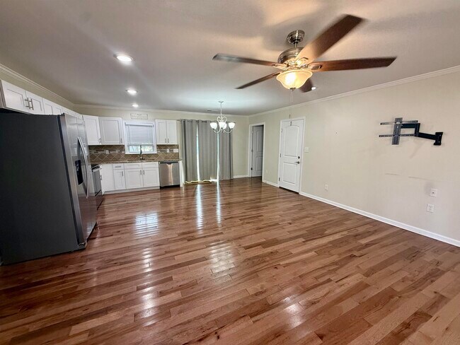 Building Photo - 770 West Virginia Rd