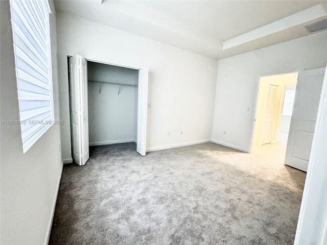 Building Photo - 1116 SE 3rd Terrace