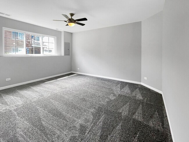 Building Photo - 3414 Cameron Dr