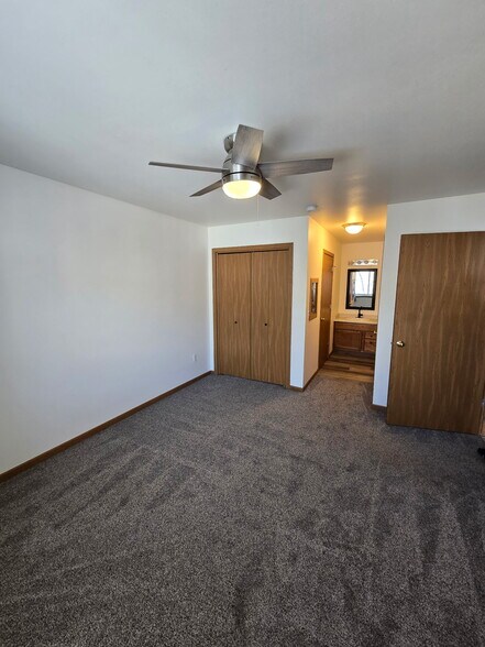 Building Photo - 572 Athletic Way