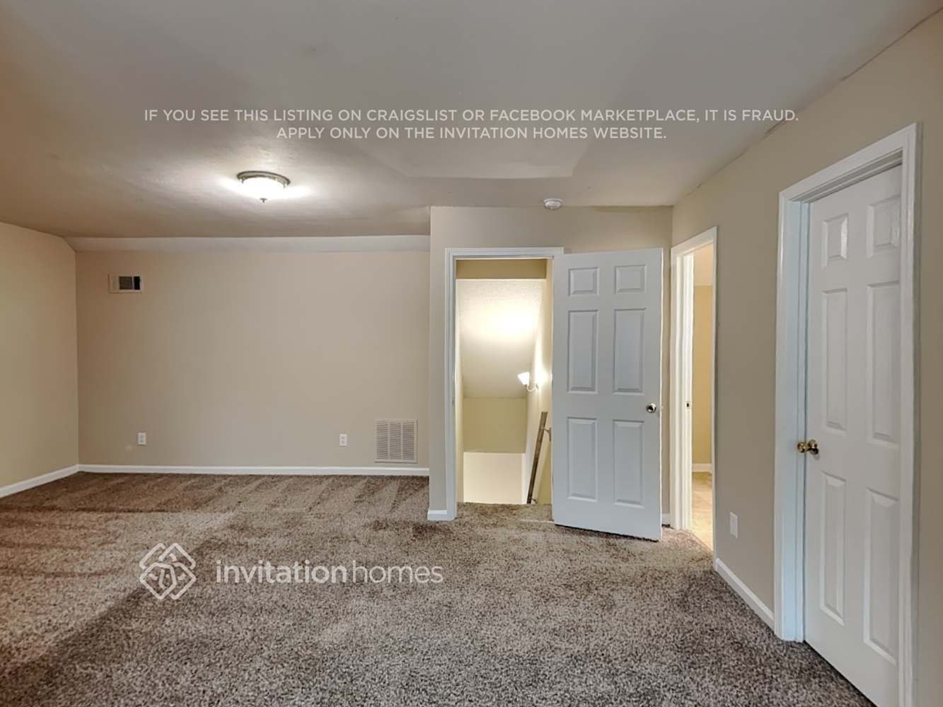 Building Photo - 3700 Pointe Cir