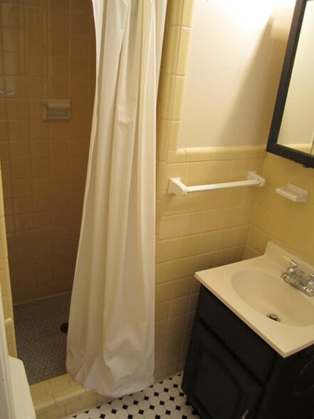 Building Photo - 4036 NW 30th Ter