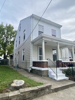 Building Photo - 224 Walnut St