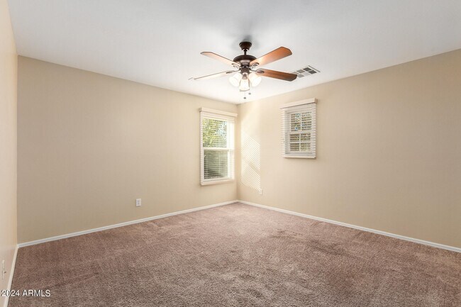 Building Photo - 2343 E Sunland Ave