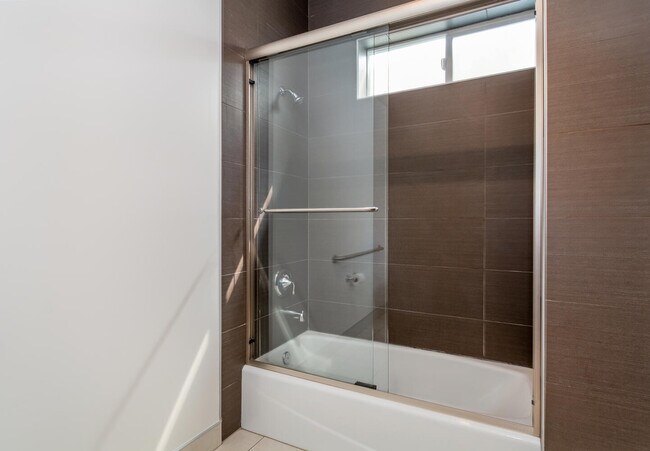 Unit 2 Master Bathroom - 14212 Riverside Dr