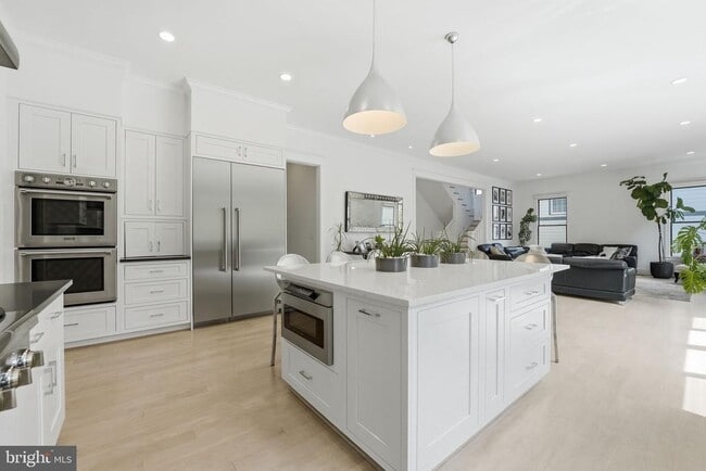 Building Photo - 2504 12th St N