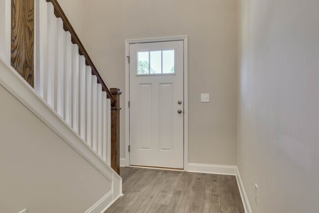 Building Photo - Beautifully maintained 4 / 2.5 home in Joh...