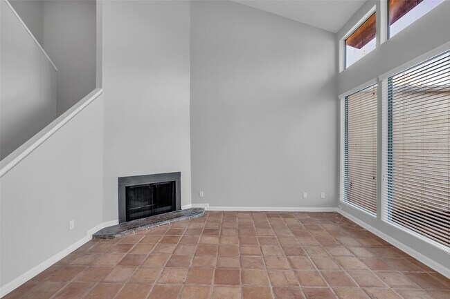 Building Photo - 7655 S Braeswood Blvd