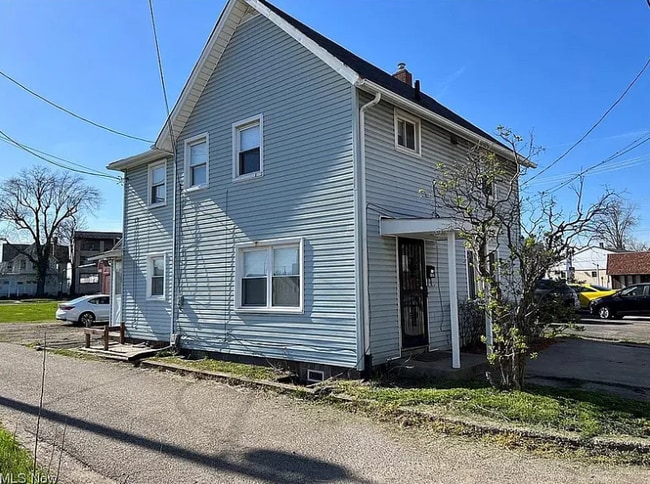 Building Photo - 1127 Minerva Ct NW